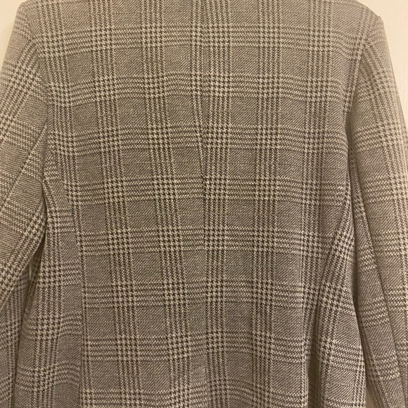 George Black and Grey Herringbone knit blazer size 14. Like NEW! - Picture 2 of 3